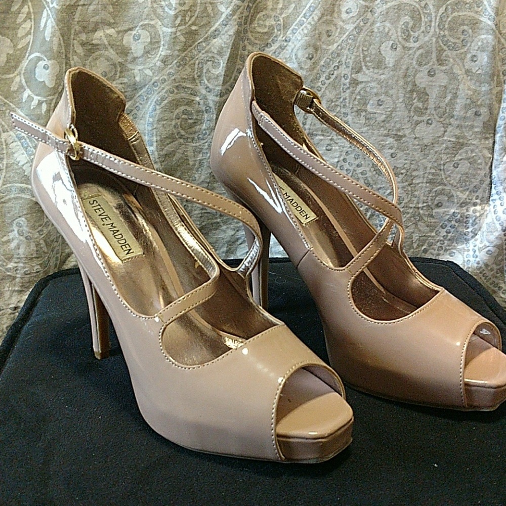 Steve Madden Platform Shoe